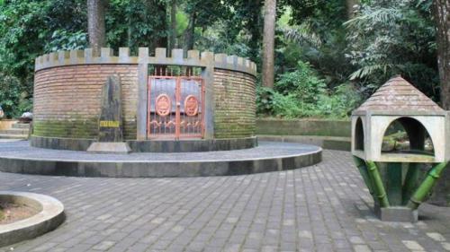 kebun raya gunung tidar